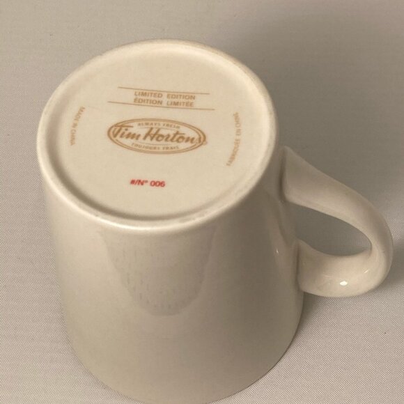 TIM HORTON Tea Pot  and Mug Vintage - Picture 3 of 8